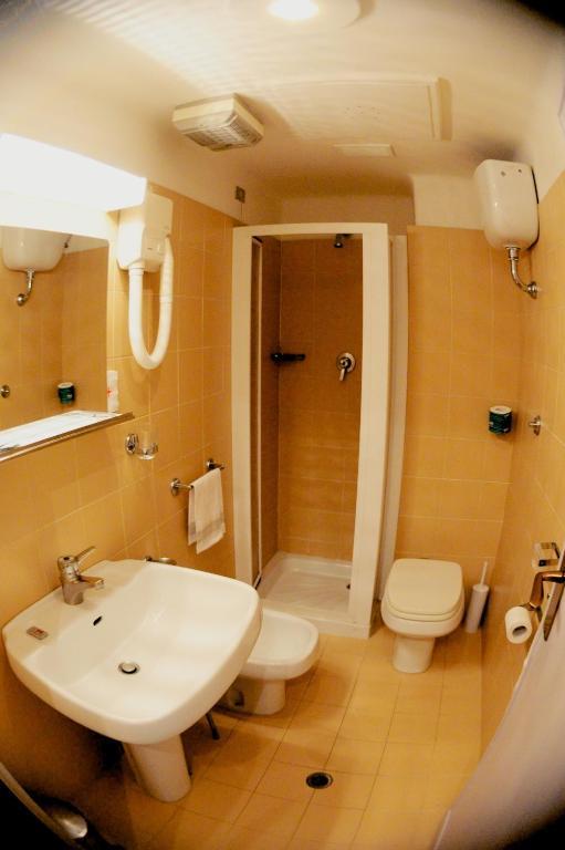 Hotel Milano Пистоя Екстериор снимка