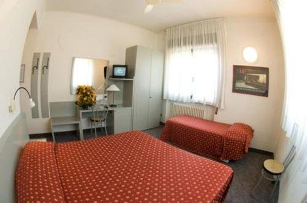 Hotel Milano Пистоя Екстериор снимка
